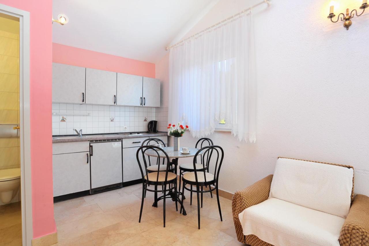 מימיצה Apartments With A Parking Space Marusici, Omis - 18497 מראה חיצוני תמונה