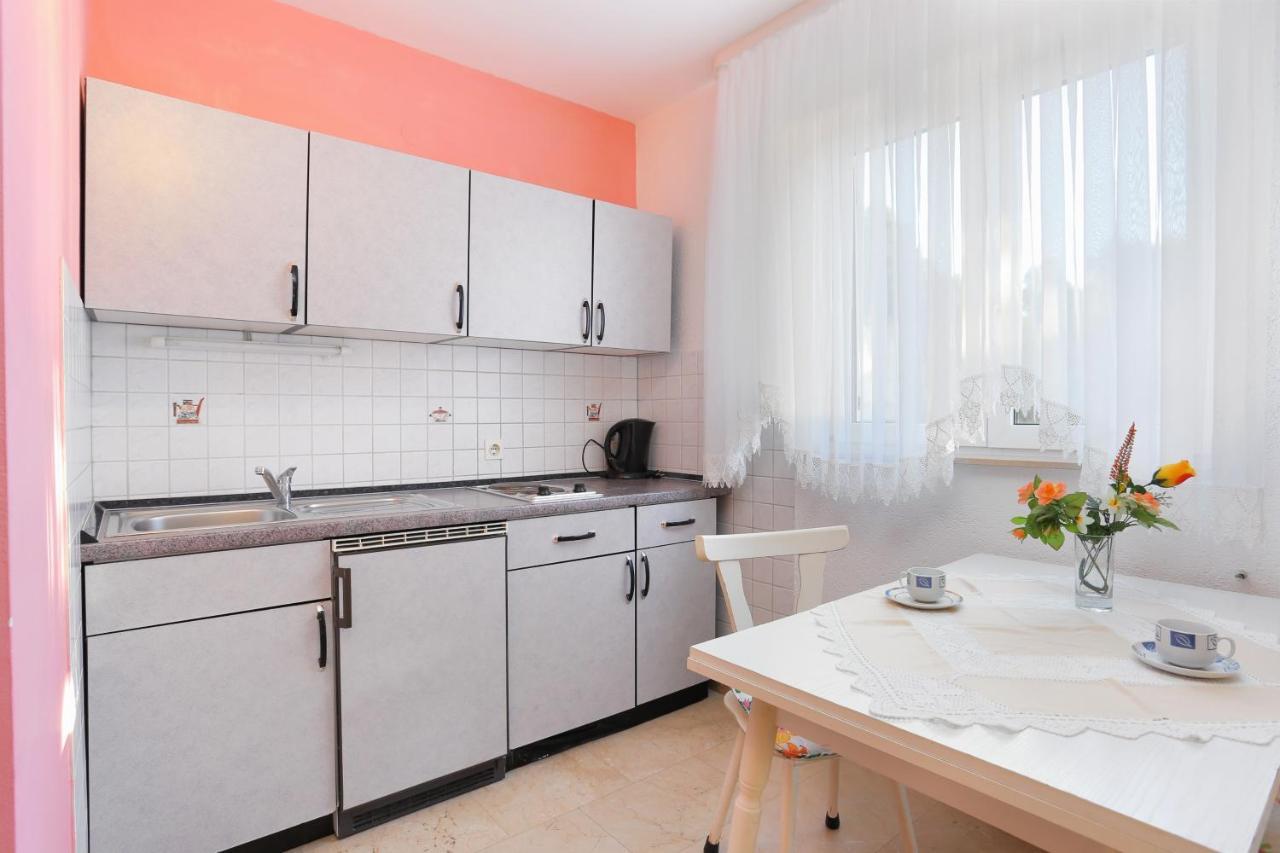 מימיצה Apartments With A Parking Space Marusici, Omis - 18497 מראה חיצוני תמונה