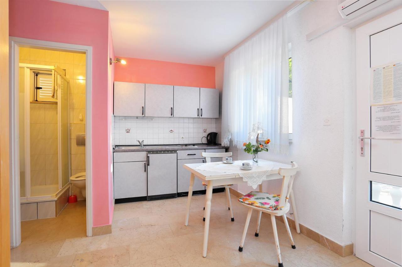 מימיצה Apartments With A Parking Space Marusici, Omis - 18497 מראה חיצוני תמונה